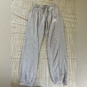 nike grey sweatpants